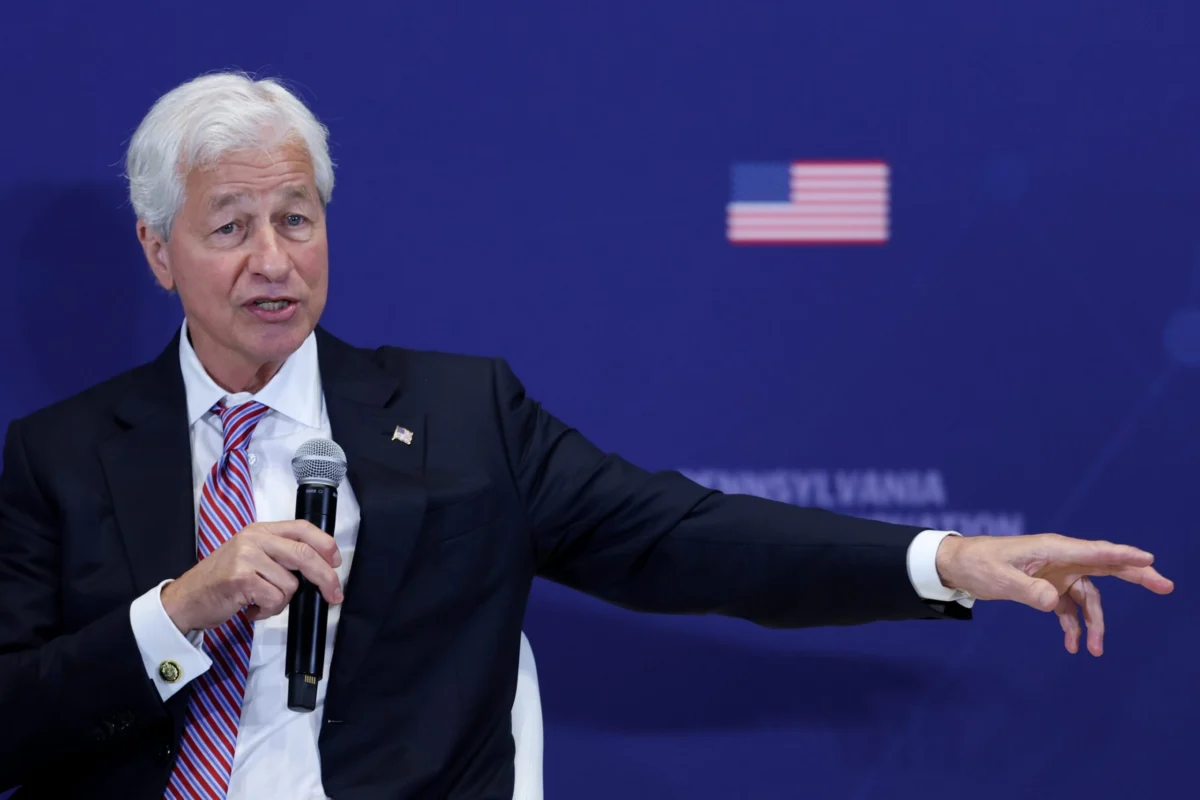 Jamie Dimon Sounds Alarm on U.S. National Debt, Cautions Against Long-Dated Treasuries Amid Bond Market Crisis Fears