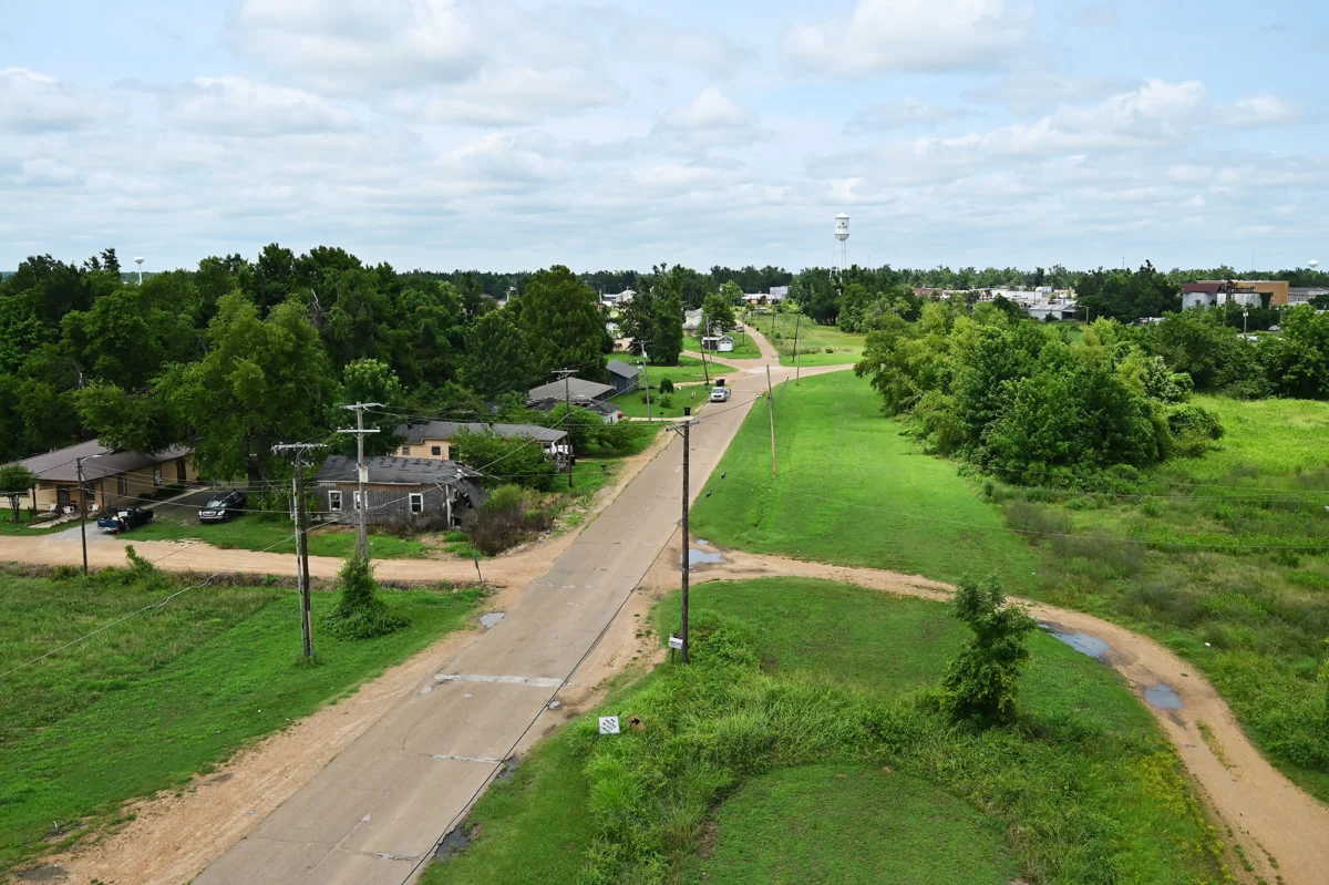 The Echo of a Lost Life: Humphreys County Fights to Reclaim Its Hospital