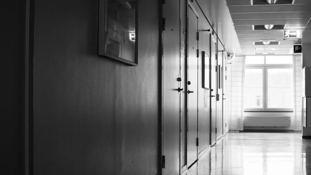 The Unseen Battle: An Emergency Physician’s Personal Tragedy Exposes Gaping Holes in Mental Healthcare Coverage