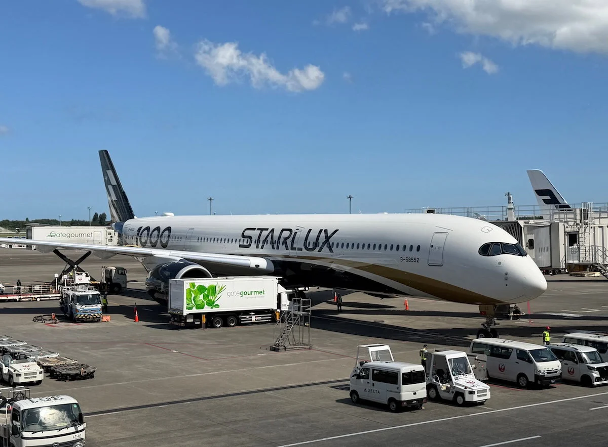 Global Aviation and Travel Industry Weekly Review: Infrastructure Expansion, Strategic Fleet Orders, and Transpacific Connectivity
