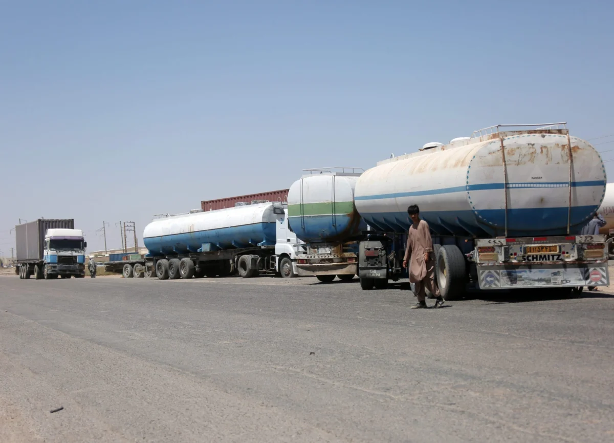 U.S. Naval Blockade Chokes Iranian Economy as Desperate Overland Detours Hit a Brick Wall