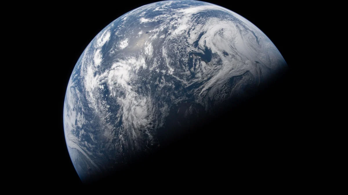 How Human-Caused Climate Change is Quietly Reshaping the Planet and Making Earth Progressively Rounder