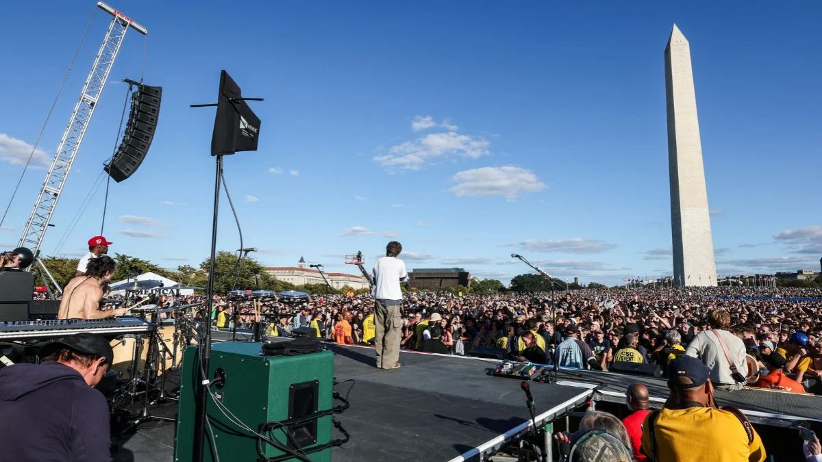 Turnstile Draw 60,000 Fans to Washington Monument, Raise Over $220,000 for Humanitarian Aid